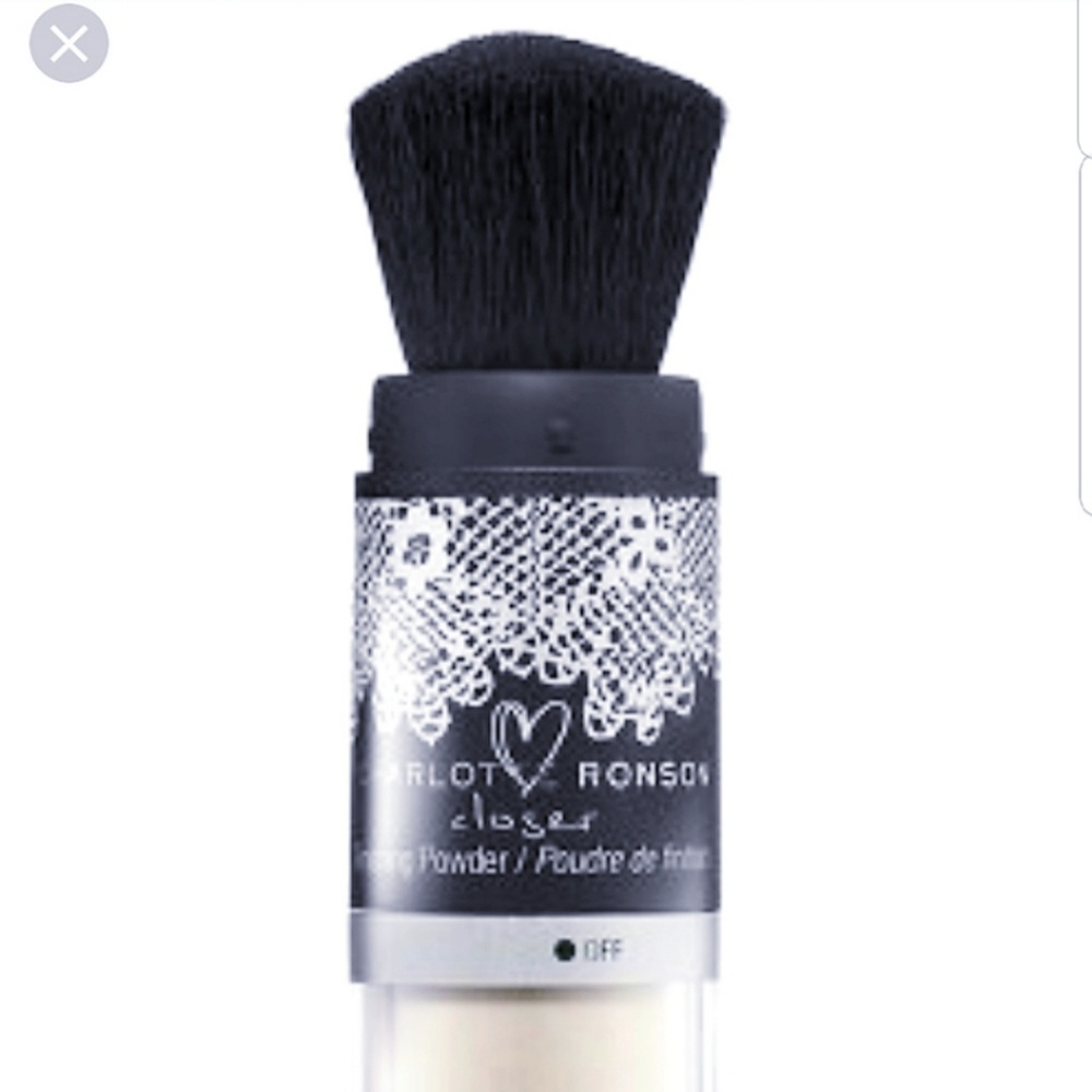 CHARLOTTE RONSON Closer Finishing Powder